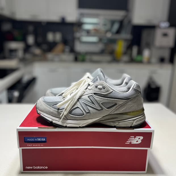 뉴발란스 990v4 메이드 인 USA 그레이