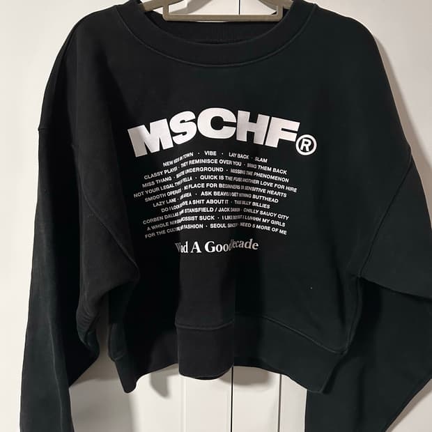 미스치프 크롭 맨투맨