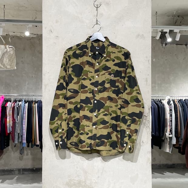 베이프 카모 싱글 포켓 사루 버튼다운 카라 셔츠