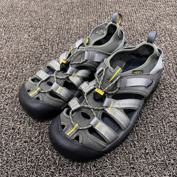 KEEN 킨 뉴포트 H2 샌들 회색 280사이즈