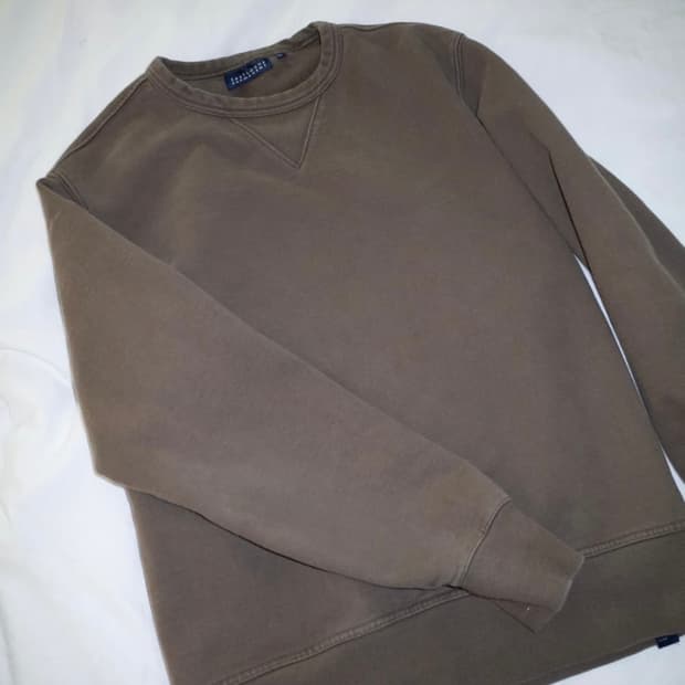 이스트로그 스웻셔츠