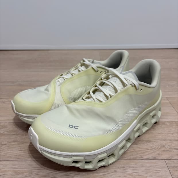 온 러닝 X 파프 / 클라우드몬스터 2 시들링 화이트 / 265