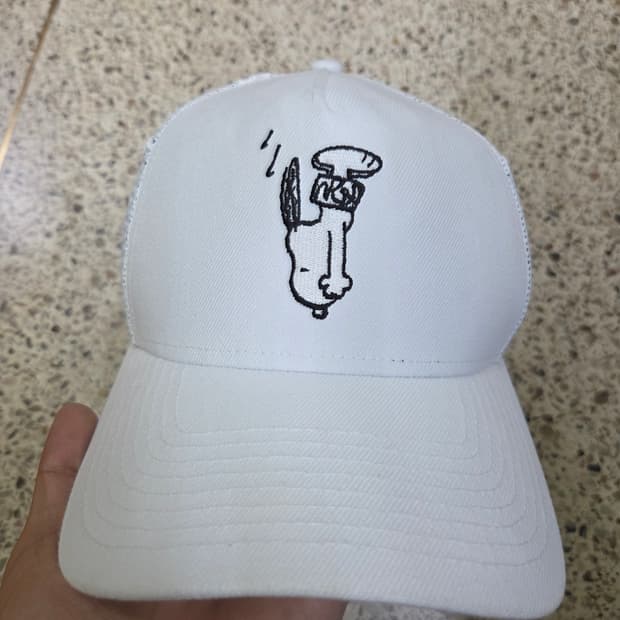 스누피 뉴에라 매쉬 볼캡 화이트