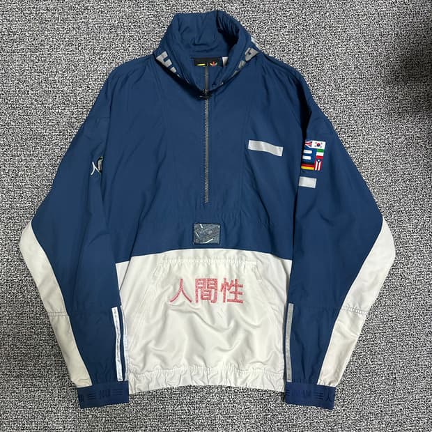 아디다스 x 퍼렐윌리엄스 16fw 인간성 아노락