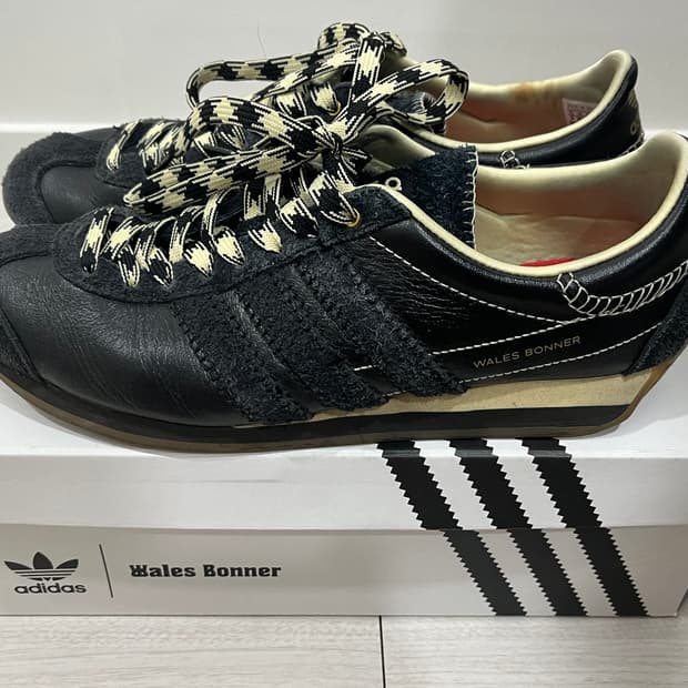 아디다스 x 웨일스 보너 컨트리 코어 블랙