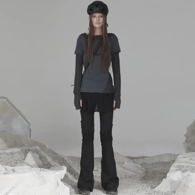 오호스 OJOS 레이어드 숄더 스트랩 롱 슬리브 차콜