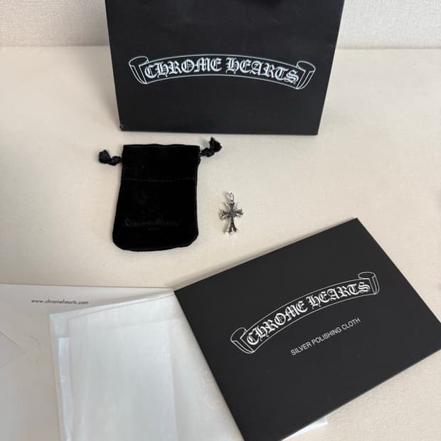 크롬하츠 타이니 크로스 풀파베 블랙 다이아