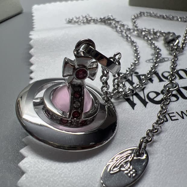 비비안웨스트우드 핑크 orb 목걸이 