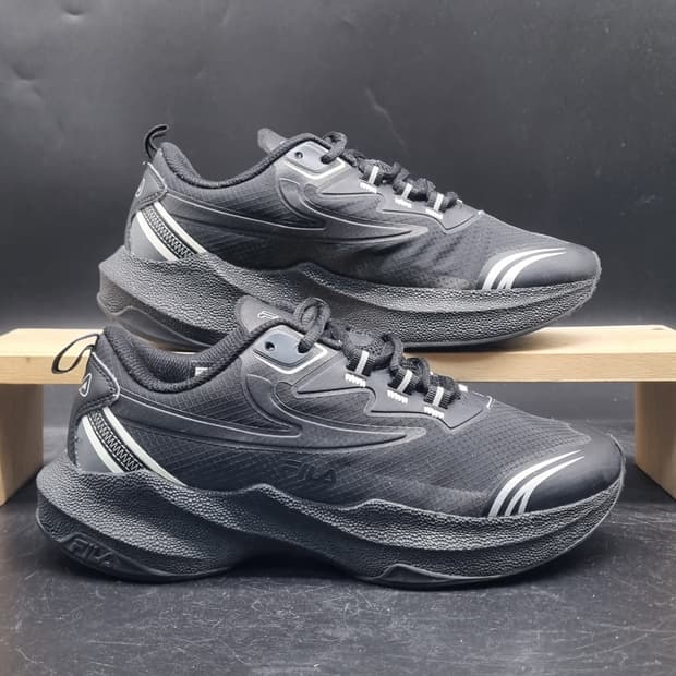 휠라 뉴런3  스티뮬러스 운동화250