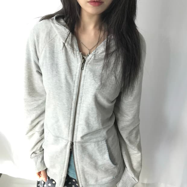 블루 스티치 디테일 후드집업