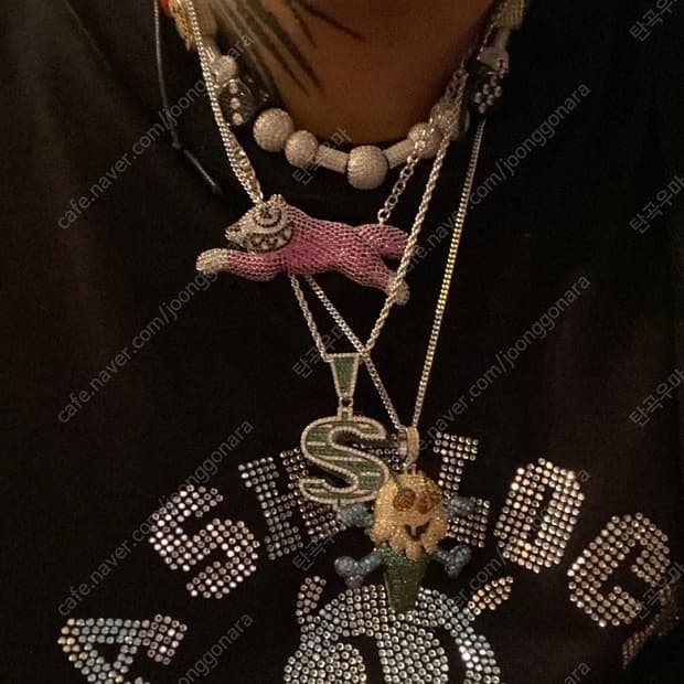 BBC 빌리네어 보이즈 클럽 목걸이 펜던트 구합니다