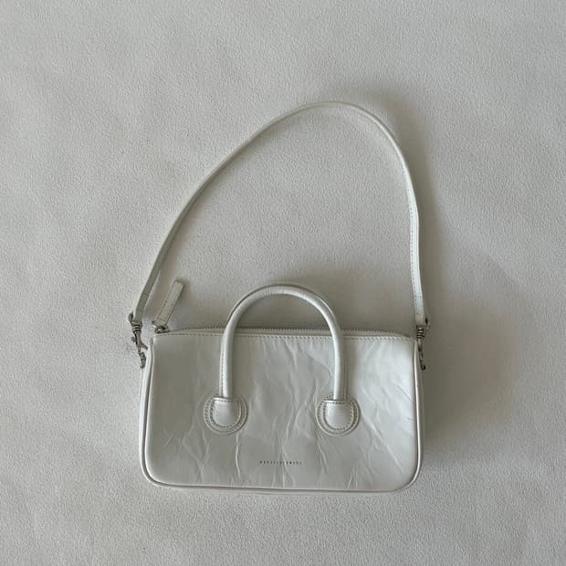 마지셔우드(MARGESHERWOOD) 레더 토트 숄더백