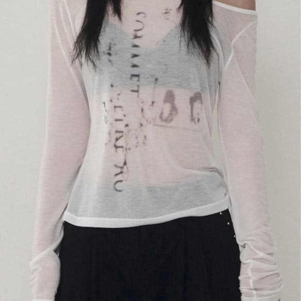 에트오소메 Lettering Logo Boat Neck T-shirt