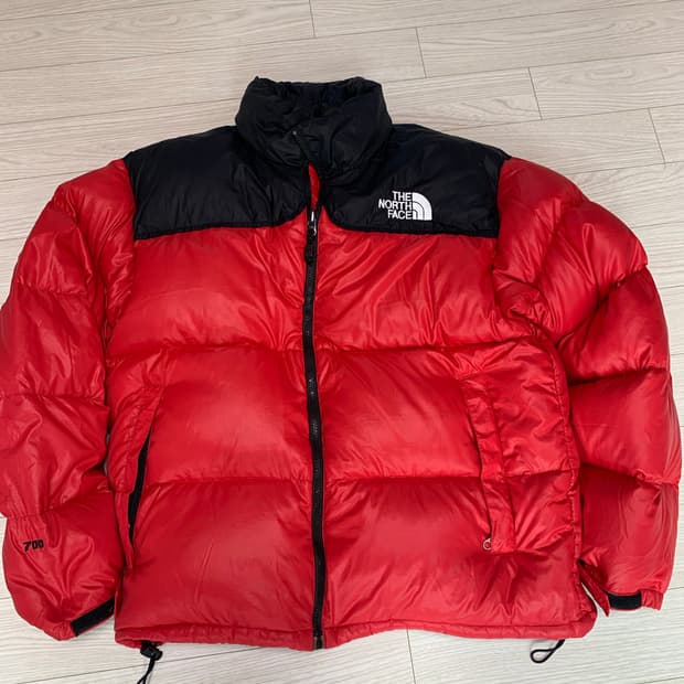 노스페이스 눕시 700 패딩