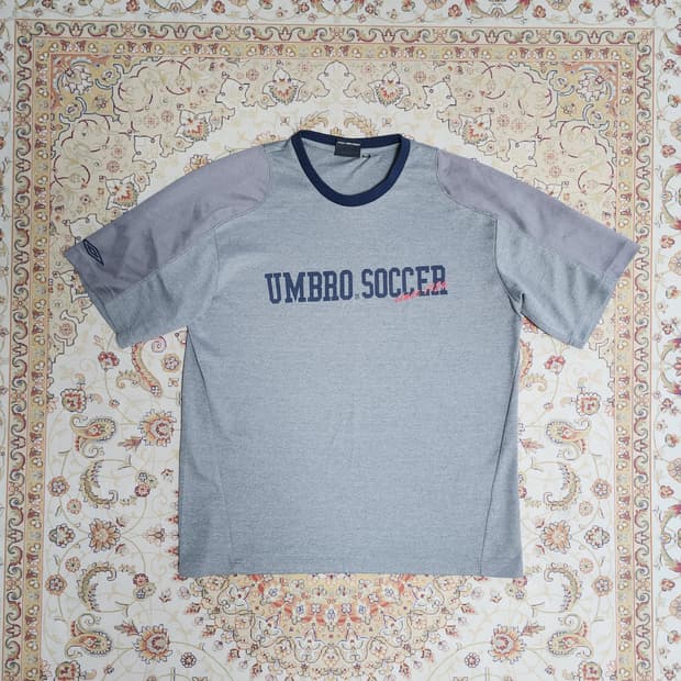 엄브로 빈티지 남성 반팔티셔츠 100