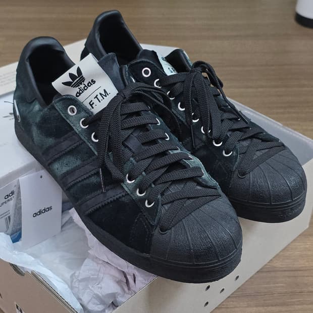 아디다스 송포더뮤트 슈퍼스타 275