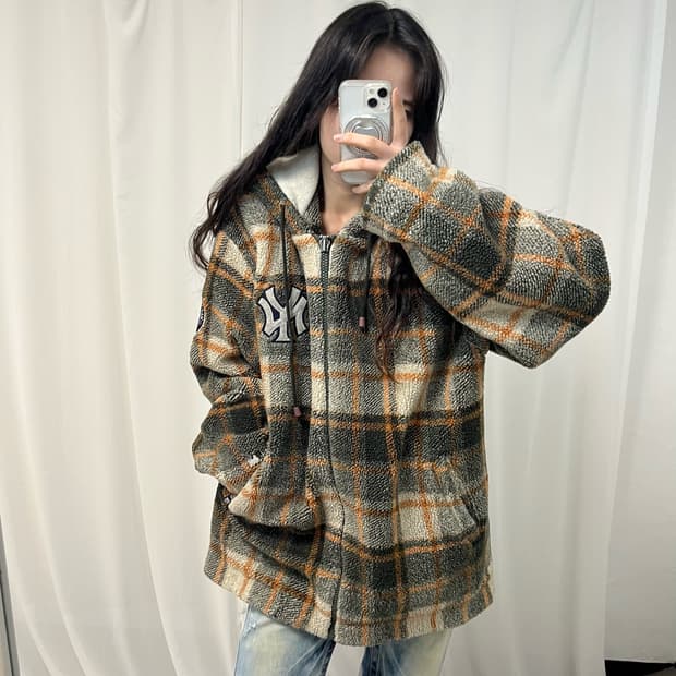 MLB Tartan Check Fleece