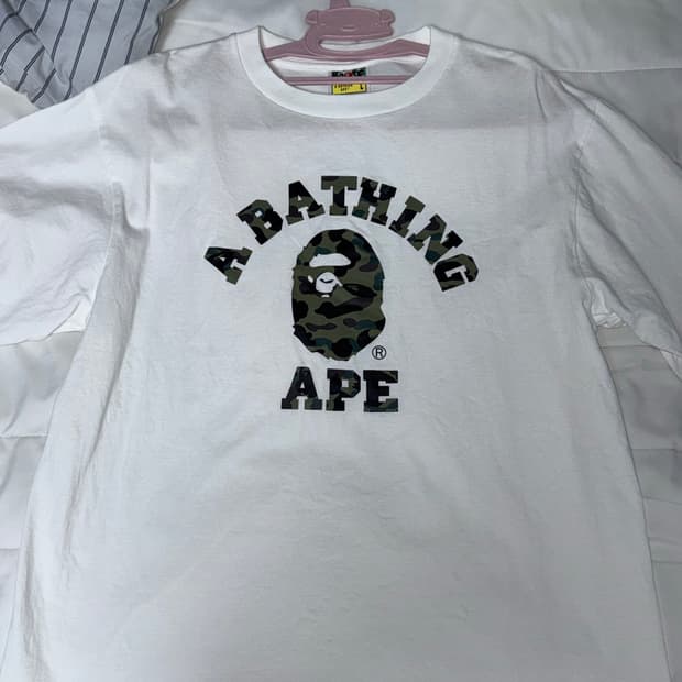 베이프 퍼스트 카모 컬리지 티셔츠 화이트 그린 L