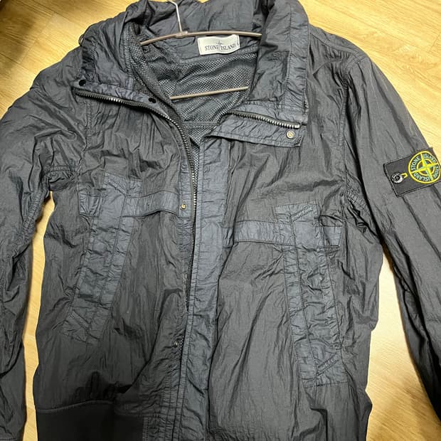 스톤아일랜드 21fw 멤브라나tc 바람막이