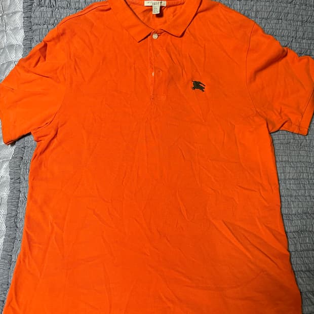 버버리 브릿 오렌지색 반팔 폴로티