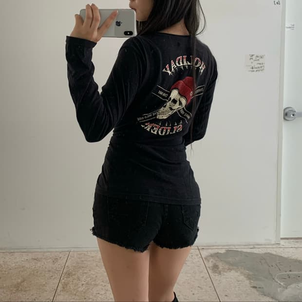 Skull Graphic Long Sleeve 