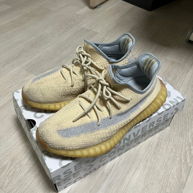 [275] 아디다스 이지 부스트 350 V2