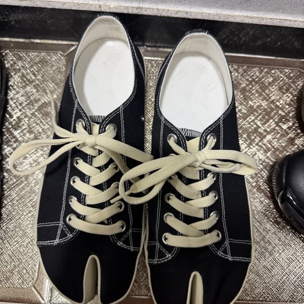 마르지엘라 스니커즈 41.5