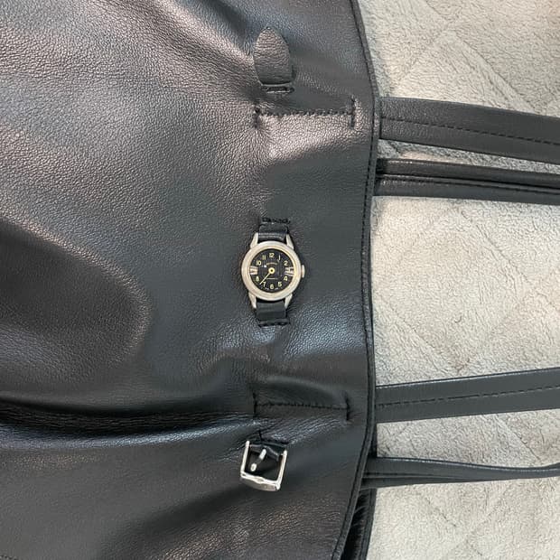 이얼즈어고 레더워치 토트백