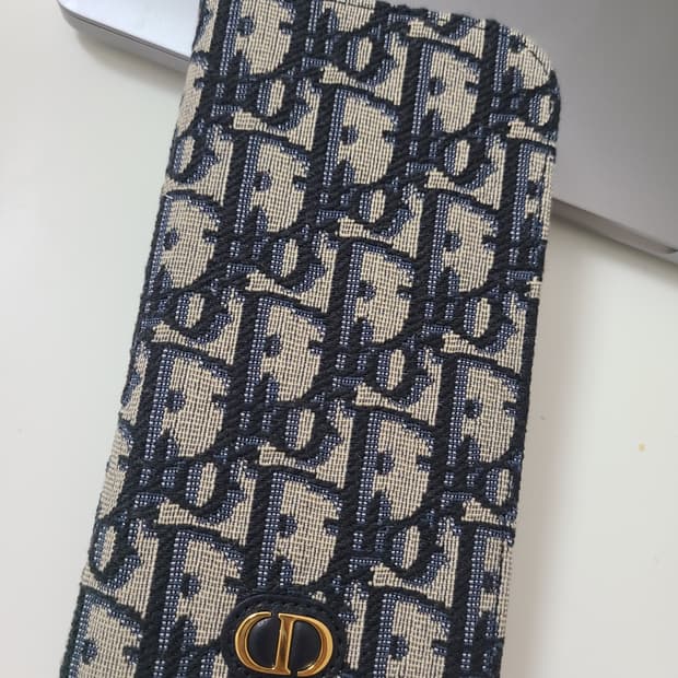 디올 오블리크 30montaigne IPHONE 16 PRO폴리오 