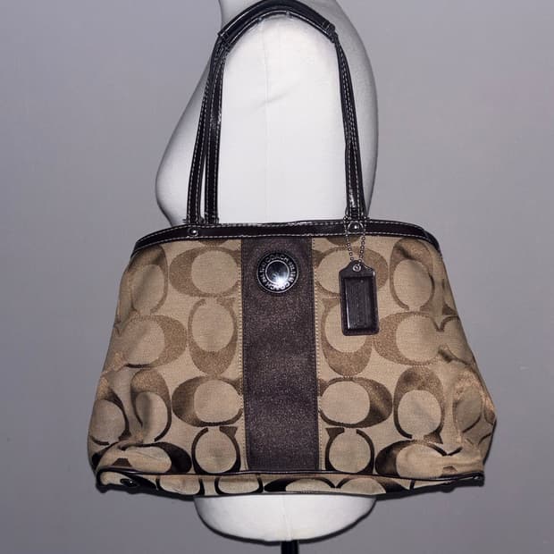 Coach vintage shoulder bag
