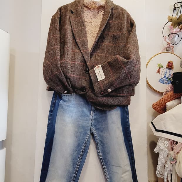 써스데이아일랜드 리치울 체크자켓.더아이잗 레이스니트탑