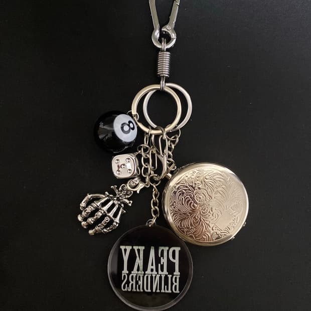 피키 블라인더스 멀티 참 키링