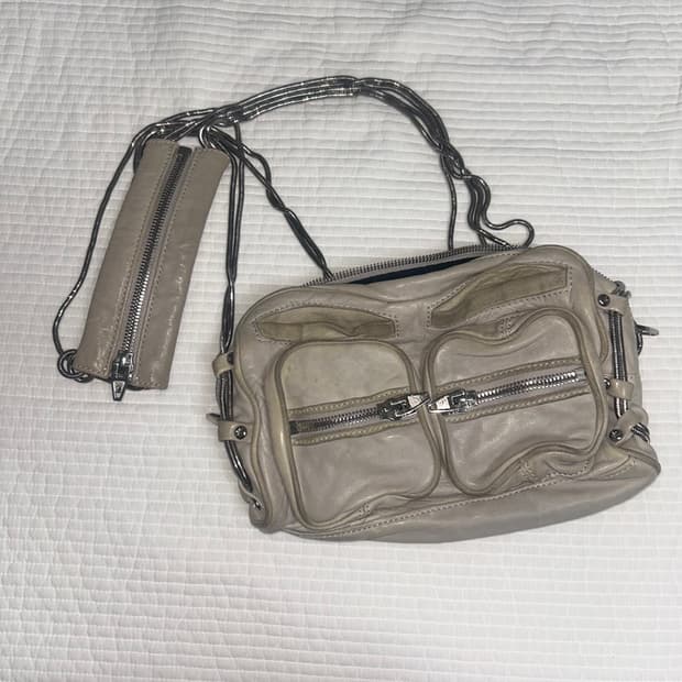 알렉산더왕 브렌다 체인백