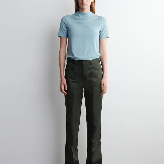COS 새틴 스트레이트 레그 트라우저 카키 1297159001