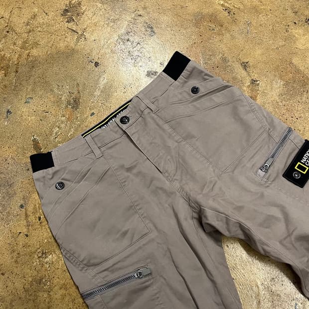 [정품] 내셔널지오그래픽 카고 바지 베이지 b8