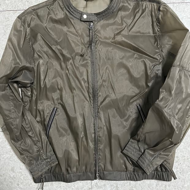 인사일러스 자켓