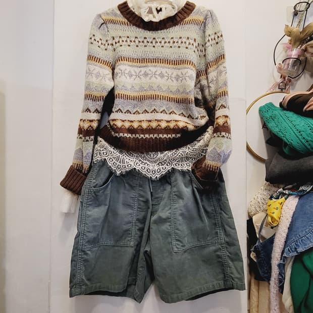 퍼프 크롭니트. 유니클로 코듀로이