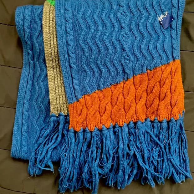 자라x아더에러 머플러