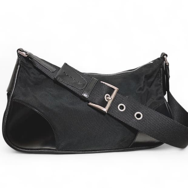 프라다 포코노 사이드 로고 호보백