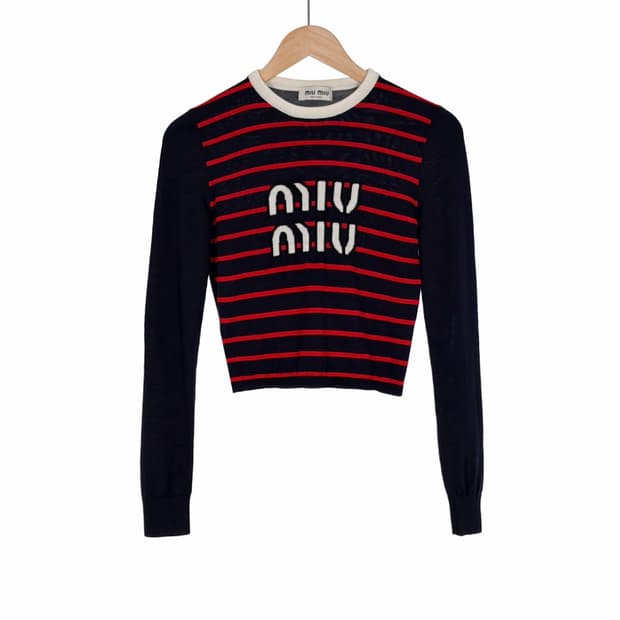 [38] 미우미우 여성 울 자수 로고 크루넥 니트 탑 스웨터 네이비