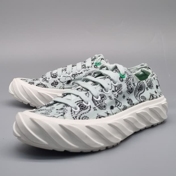 AGE 에이지 스누피 스니커즈250