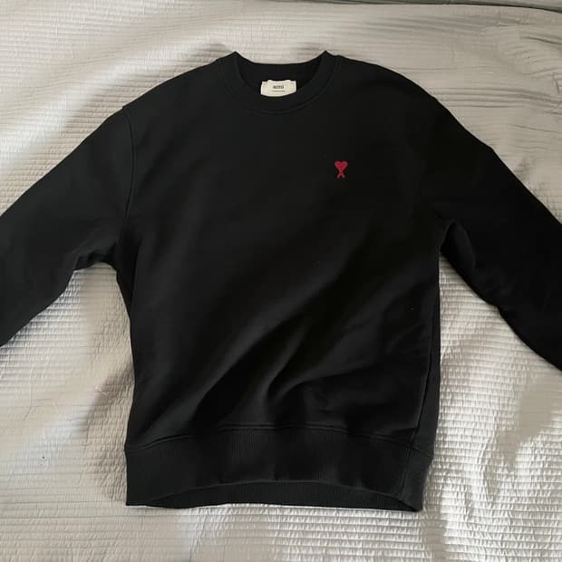 아미 스몰하트로고 맨투맨