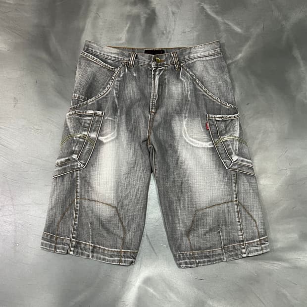 리바이스 엔지니어드진 카고 쇼츠 y16111