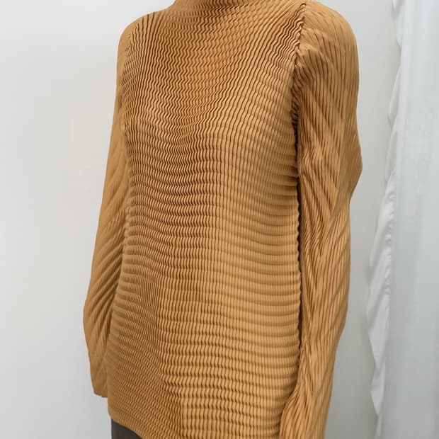 Issey Miyake 플리츠 롱 슬리브리스