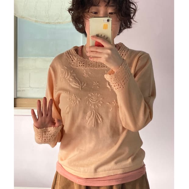 핑크 자수 울니트