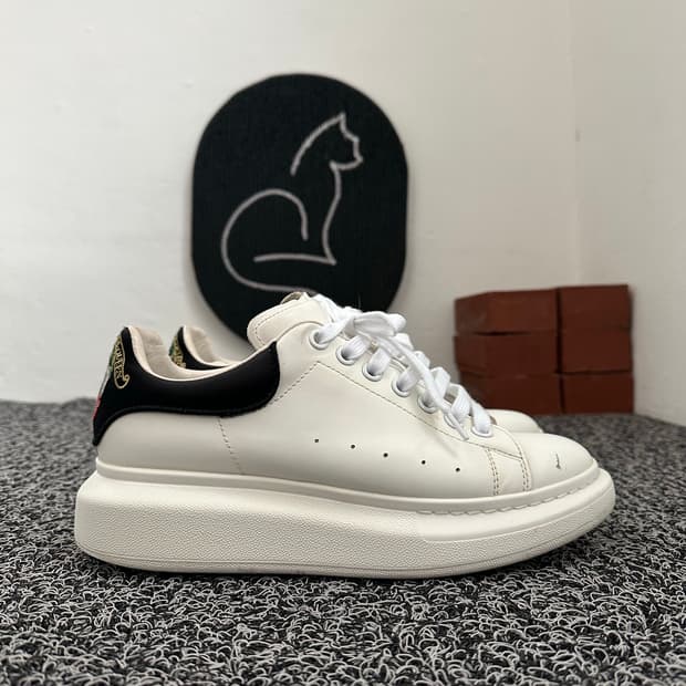 알렉산더 맥퀸 오버솔 스니커즈 40