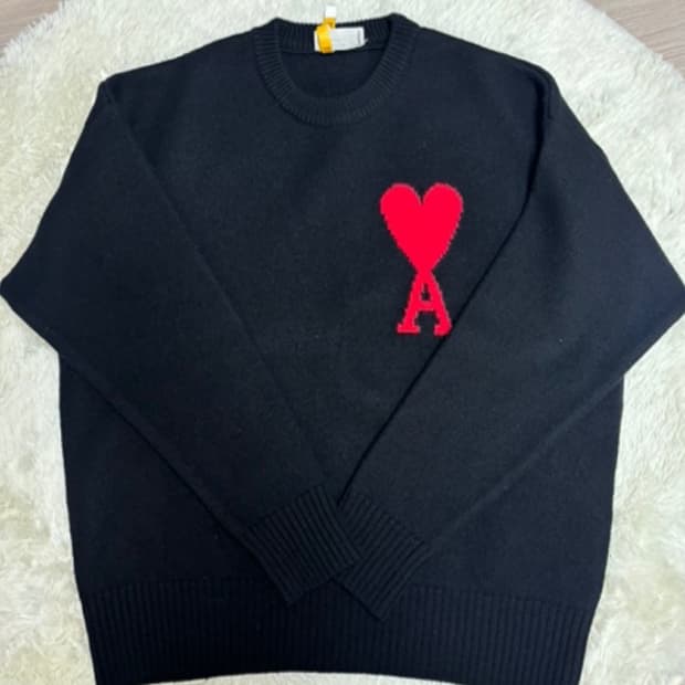 [정품] 아미 하트 로고 블랙 니트 (M 사이즈 / S급)