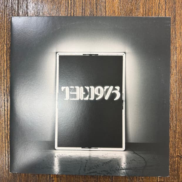 The 1975 1집 LP 투명반