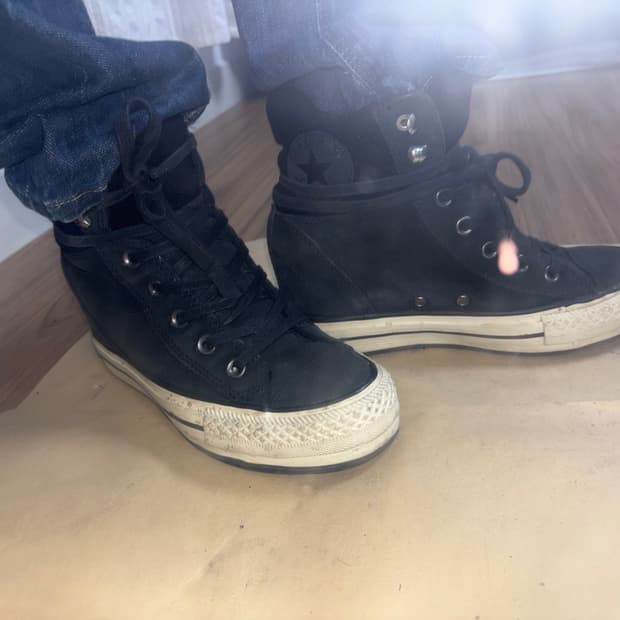 CONVERSE 블랙 스니커즈 230