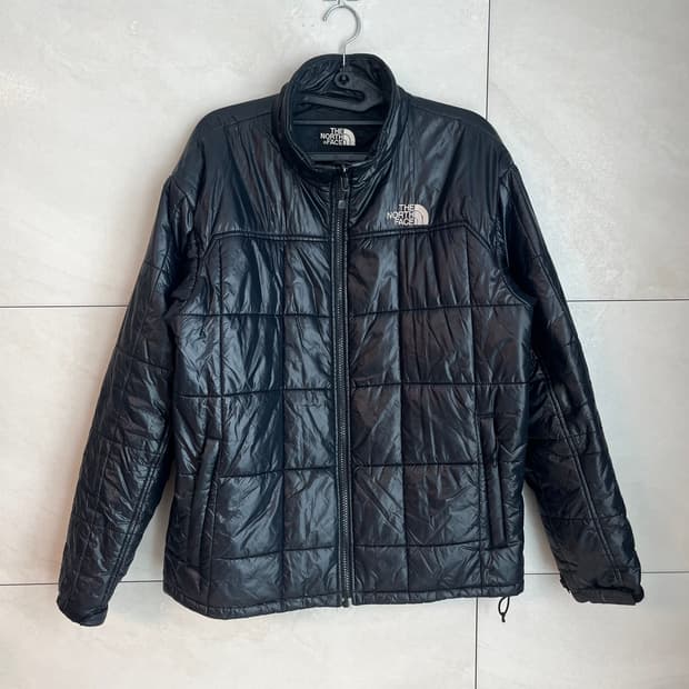 노스페이스 경량 패딩 자켓 블랙 (95)